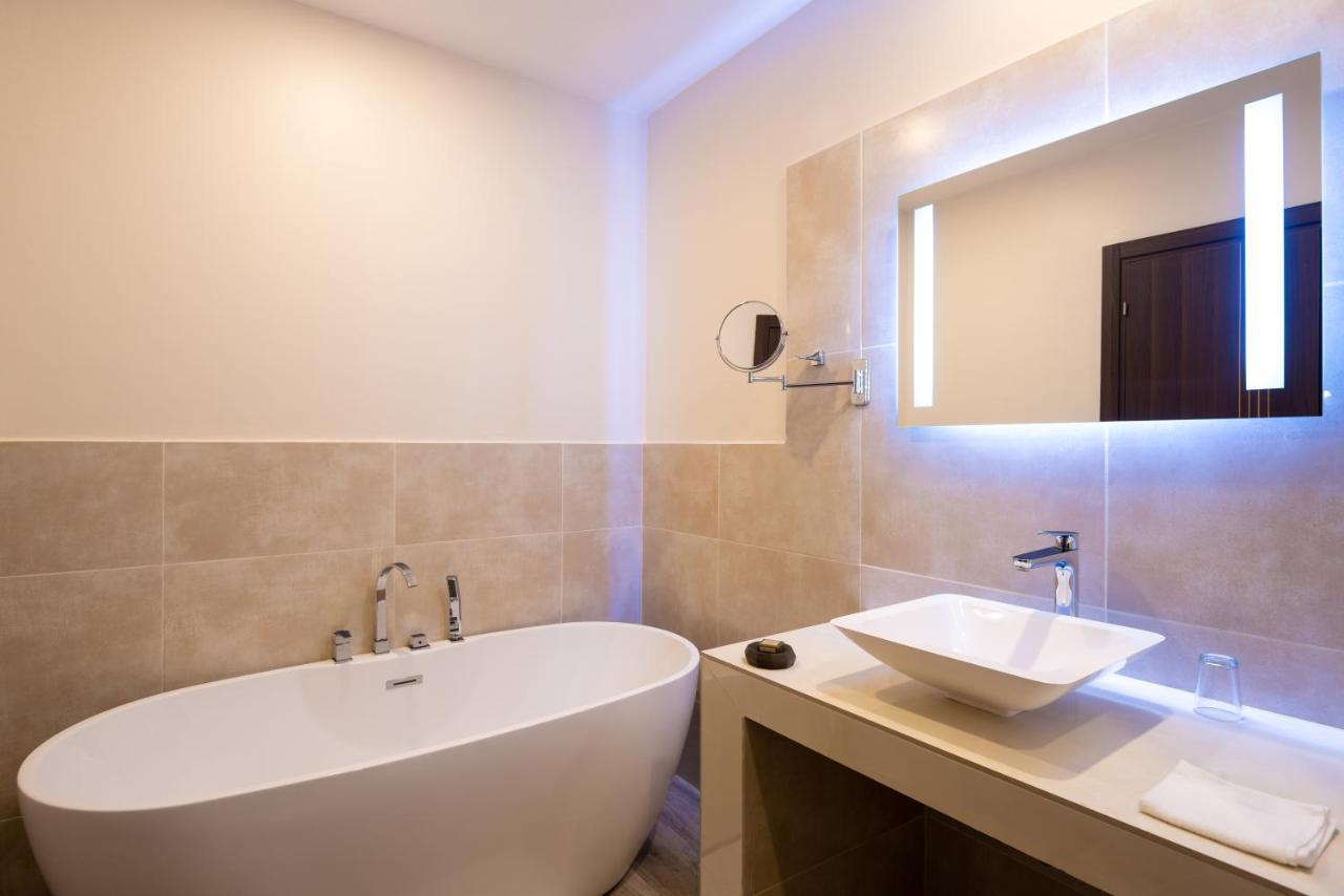 Hotel L'Adresse Дакар Екстер'єр фото